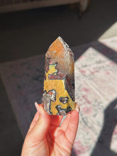 Load image into Gallery viewer, Mosaic quartz tower
