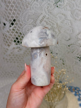 Load image into Gallery viewer, Flower agate mushroom
