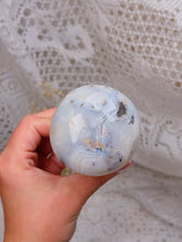 Load image into Gallery viewer, Agate mushroom
