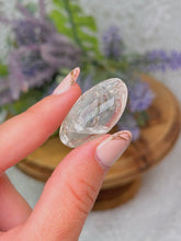 Load image into Gallery viewer, Enhydro quartz
