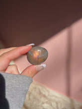 Load image into Gallery viewer, Labradorite palmstone
