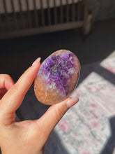 Load image into Gallery viewer, Druzy amethyst palmstone
