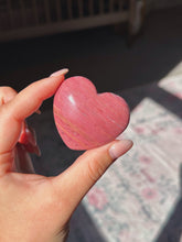 Load image into Gallery viewer, Pink Petrified wood heart
