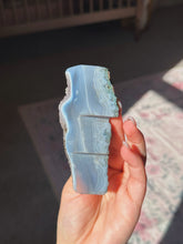 Load image into Gallery viewer, Druzy agate lighting bolt

