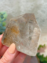 Load image into Gallery viewer, Quartz with rutile tower
