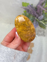 Load image into Gallery viewer, Dendritic quartz palmstone
