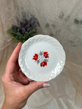 Load image into Gallery viewer, Antique dish
