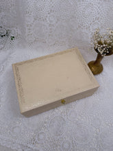 Load image into Gallery viewer, Vintage jewelry box
