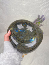 Load image into Gallery viewer, Labradorite bowl
