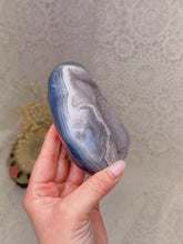 Load image into Gallery viewer, Druzy agate heart
