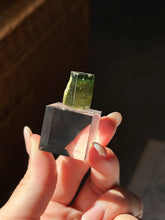 Load image into Gallery viewer, Green tourmaline
