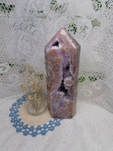 Load image into Gallery viewer, Pink amethyst tower
