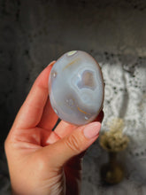 Load image into Gallery viewer, Amethyst &amp; orca agate palmstone
