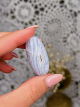 Load image into Gallery viewer, Blue lace agate shiva *repaired*

