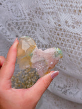 Load image into Gallery viewer, Flower agate butterfly
