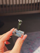 Load image into Gallery viewer, Top quality green tourmaline with lepidolite
