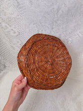 Load image into Gallery viewer, Vintage basket
