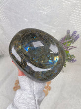 Load image into Gallery viewer, Labradorite bowl
