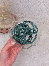 Load image into Gallery viewer, Jade bracelet
