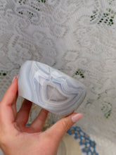 Load image into Gallery viewer, Orca agate bowl
