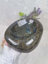 Load image into Gallery viewer, Labradorite bowl
