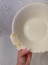 Load image into Gallery viewer, Vintage bowl
