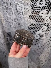Load image into Gallery viewer, Vintage double heart jewelry box
