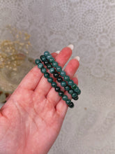 Load image into Gallery viewer, Jade bracelet
