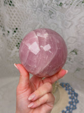 Load image into Gallery viewer, Rose quartz sphere
