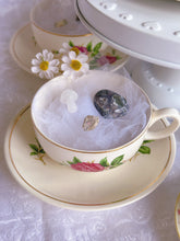 Load image into Gallery viewer, Tea cup sets
