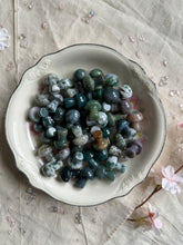 Load image into Gallery viewer, Moss agate mushroom
