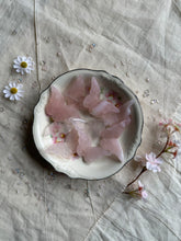 Load image into Gallery viewer, Rose quartz butterfly

