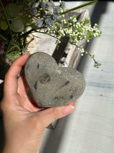 Load image into Gallery viewer, Druzy amethyst heart
